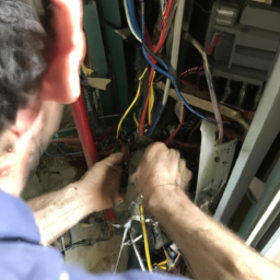 Installation de câblage électrique pour réseau informatique Briancon